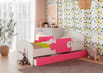 Детская кровать с бортиками и ящиком Мозайка, корпус Белый/фасад Розовый (щиты) в Орле