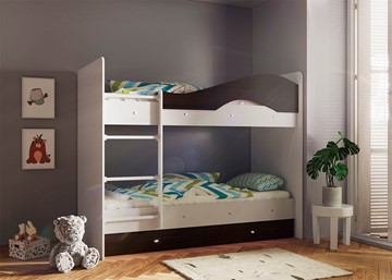 Детская  двухъярусная кровать Мая с 2 ящиками на щитах, корпус Млечный дуб, фасад Венге в Орле - предосмотр