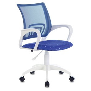 Офисное кресло Brabix Fly MG-396W (с подлокотниками, пластик белый, сетка, темно-синее с рисунком "Space") 532405 в Орле